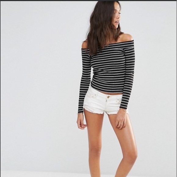 Hollister Off Shoulder Stripe Top - Picture 4 of 7